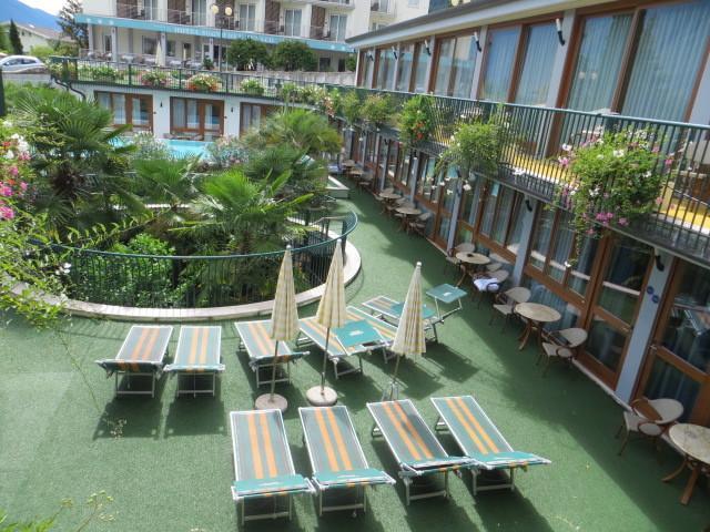 Alexander Hotel