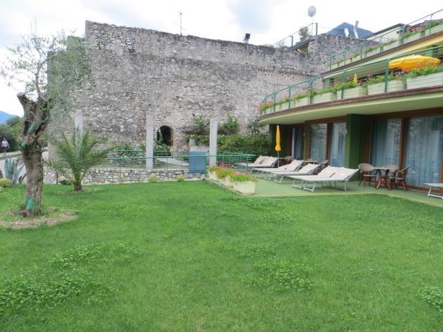 Alexander 4*