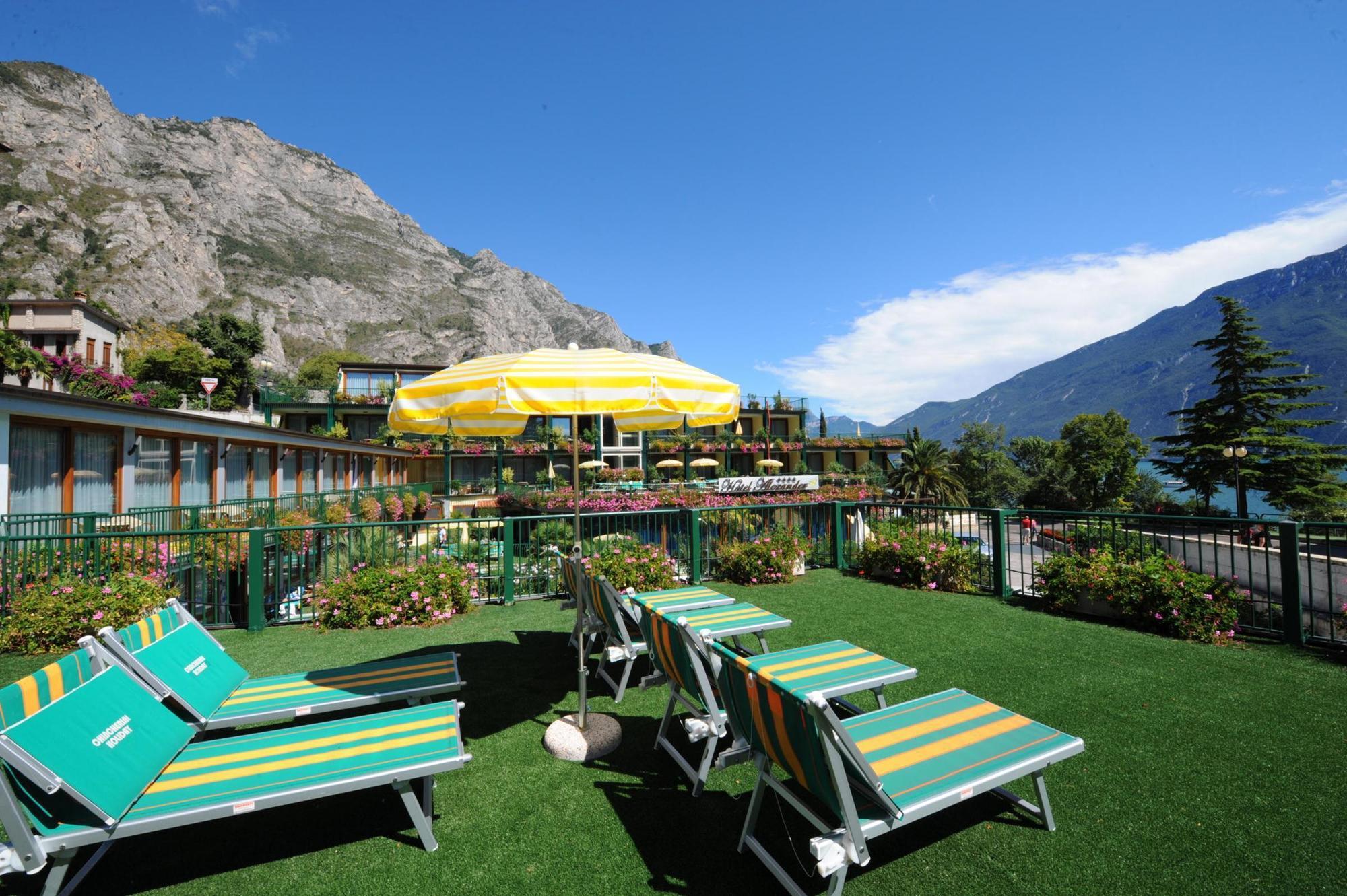 Alexander Hotel
