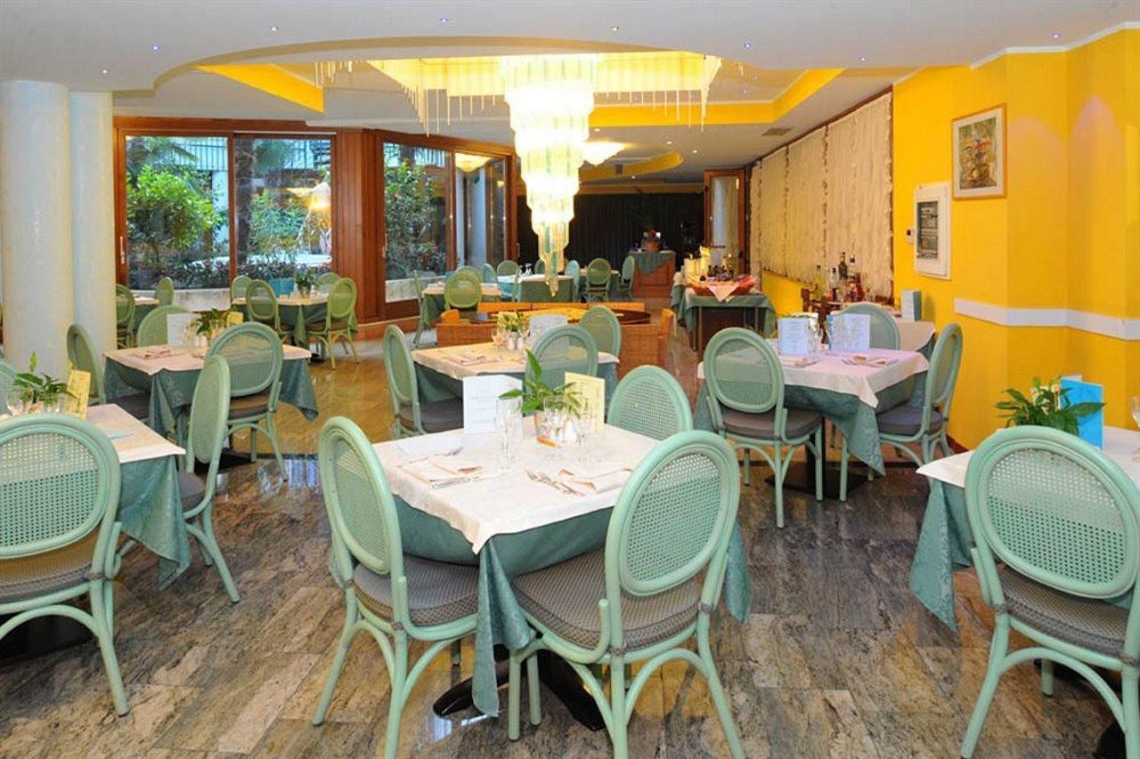 Hotel Alexander 4*