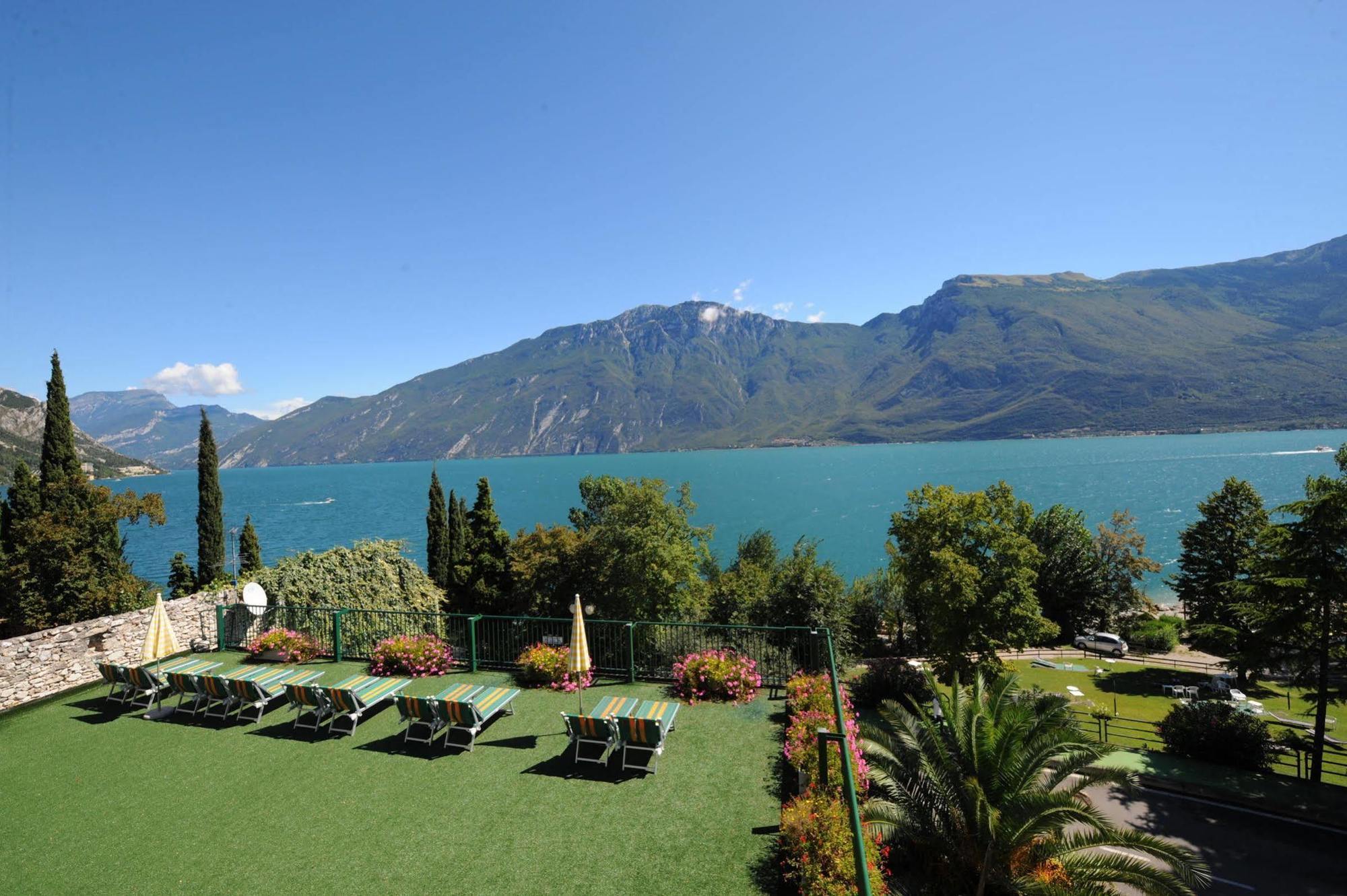 Alexander Limone sul Garda