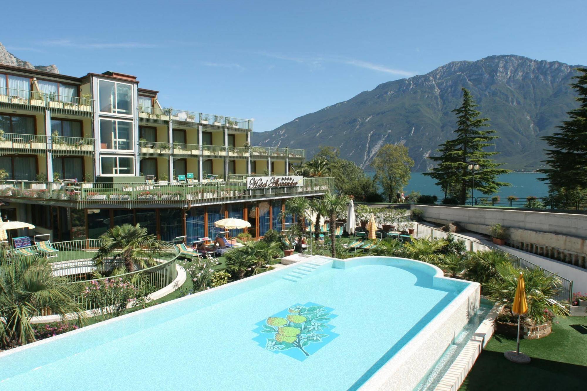 Alexander Hotel